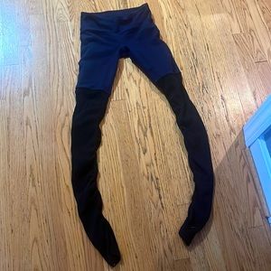 Alo pants size smalll